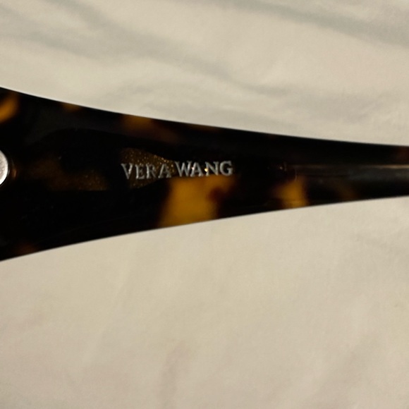 Vera Wang Sunglasses - Picture 3 of 5